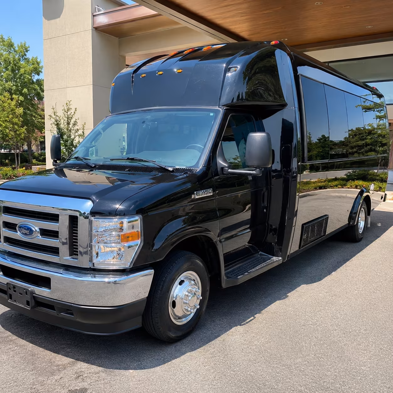 Hollywood Homecoming & Prom Party Bus Rentals