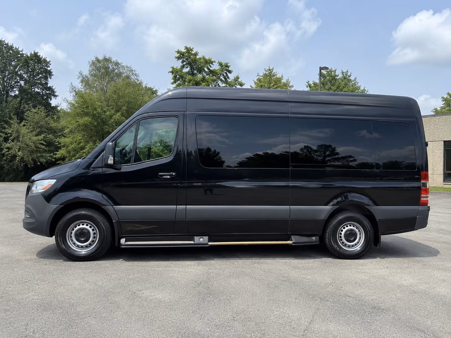 Pembroke Pines Airport Shuttle & Transportation party bus exterior