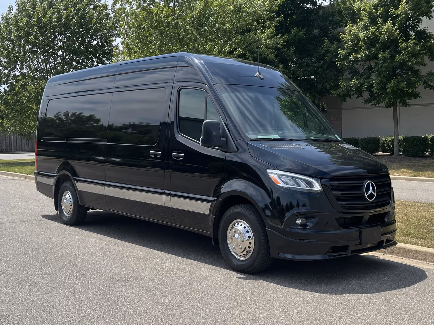 Pembroke Pines Airport Shuttle & Transportation party bus exterior
